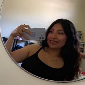 Meet your Posher, Corina